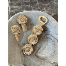 Afbeelding in Gallery-weergave laden, Bottle opener Daisy
